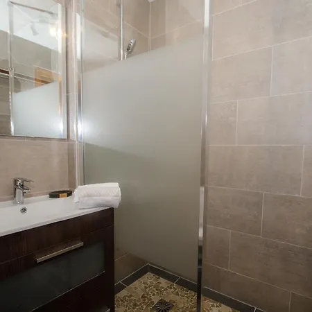 Studio Quartz Apartment *